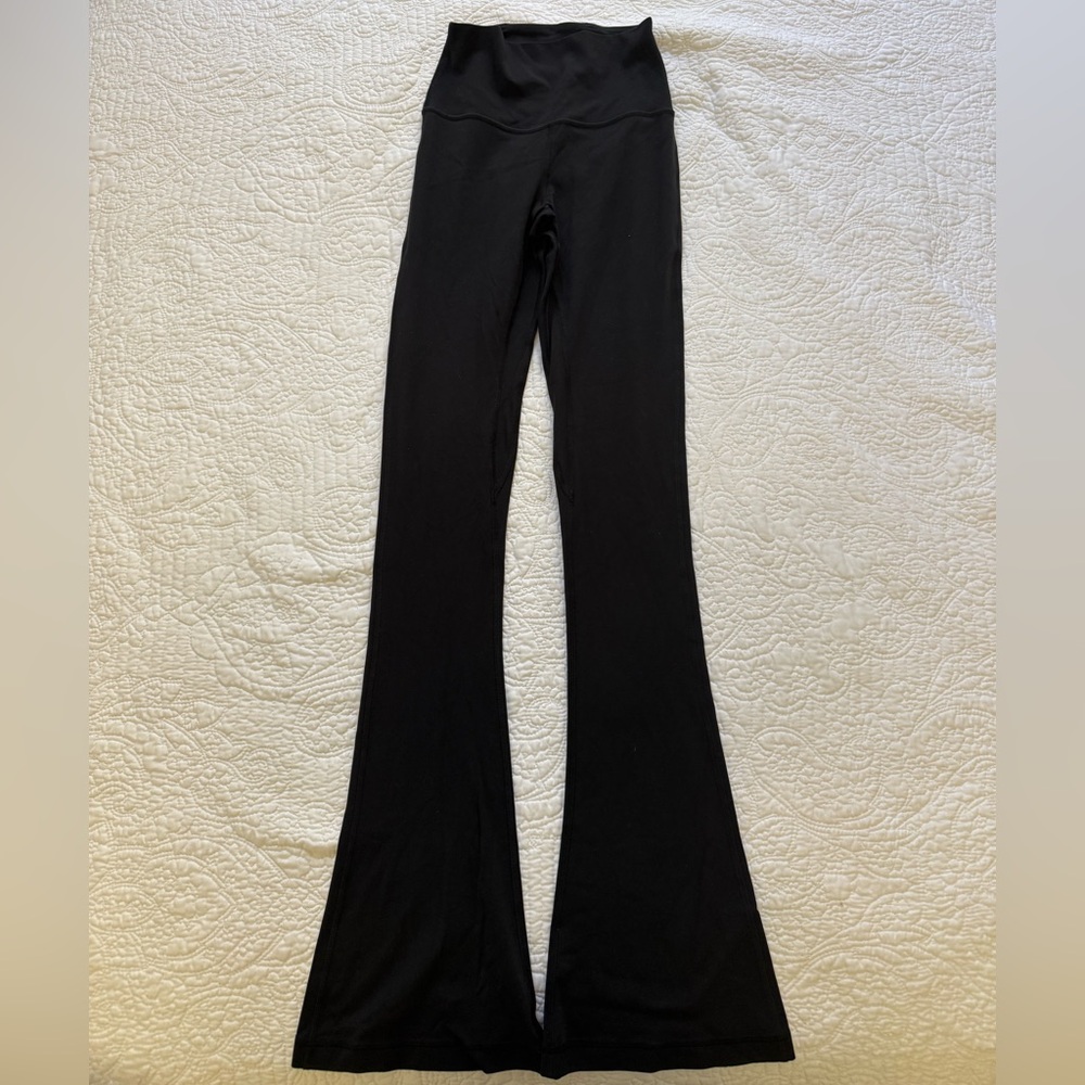 Women's Lulu Lemon Black Flared Yoga Pants